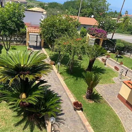 Lenza Apartment *